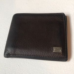 Gucci bi-fold wallet, lightly used!